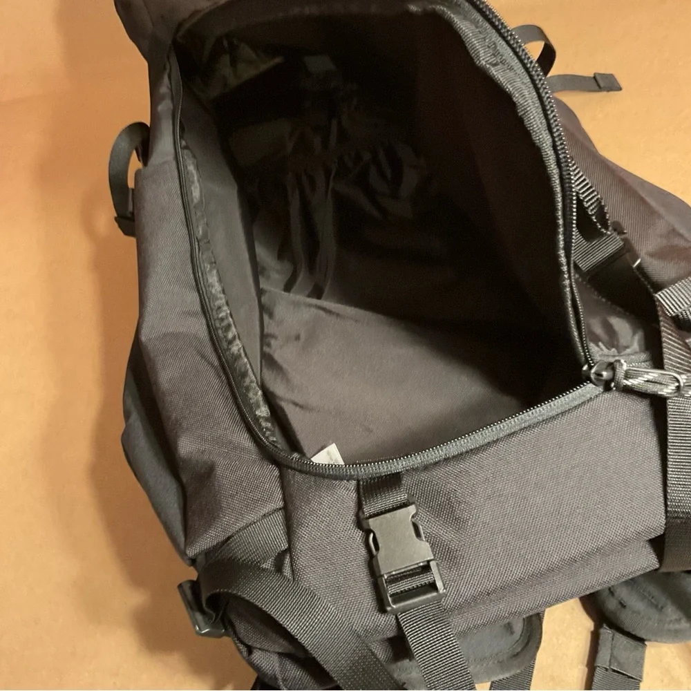 Topo Designs Mountain Pack 28L Backpack - Picture 10 of 11
